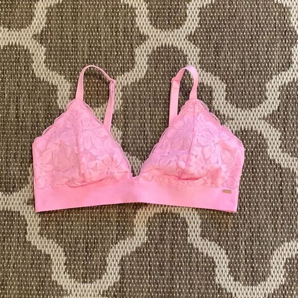 Victoria’s Secret bralette size large ￼ - Picture 1 of 7